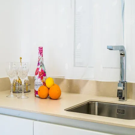 For 4, With Sea Views Apartment