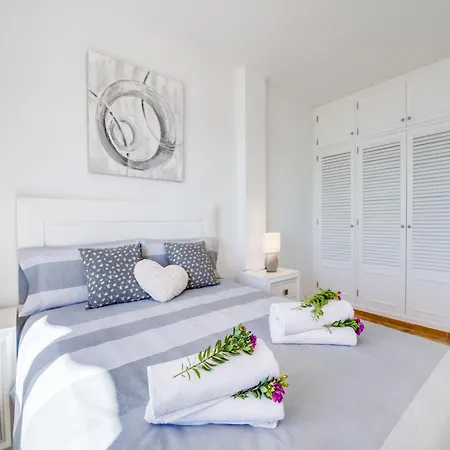 For 4, With Sea Views Apartment